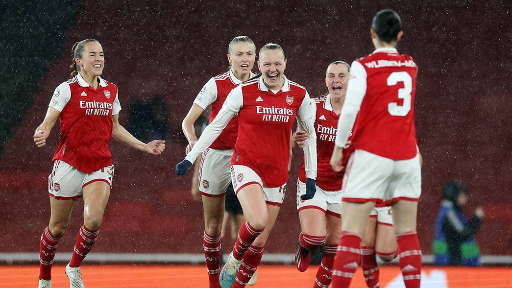 Frida Maanum celebrates scoring the first goal against Bayern Munich