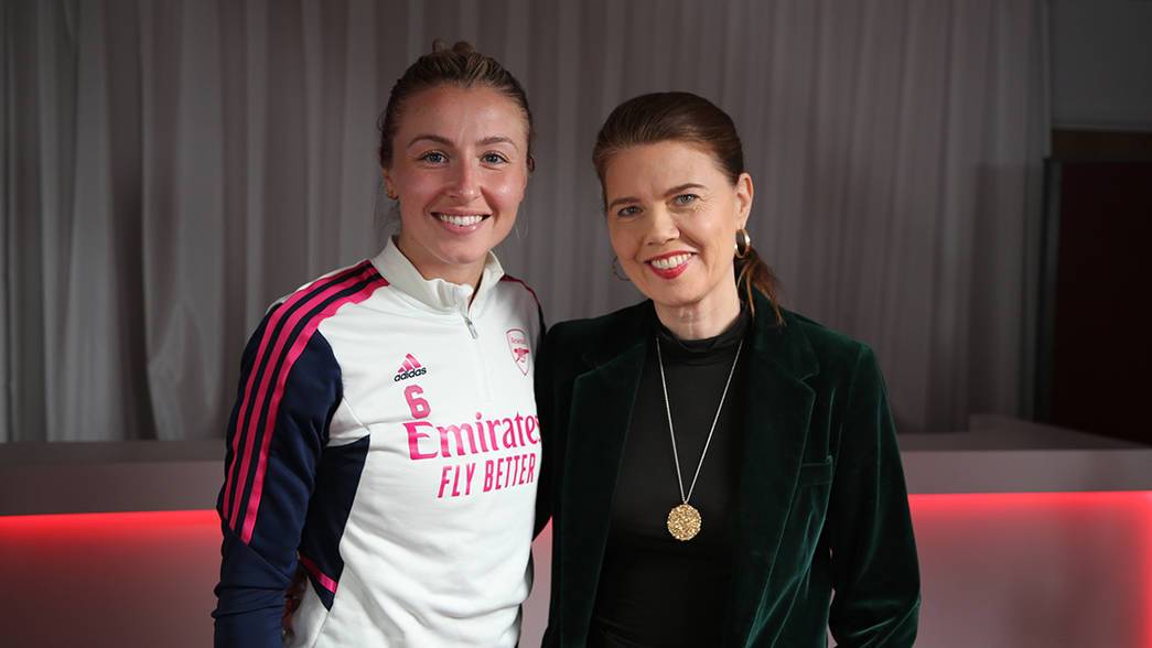 Leah Williamson with BBC journalist Nuala McGovern 