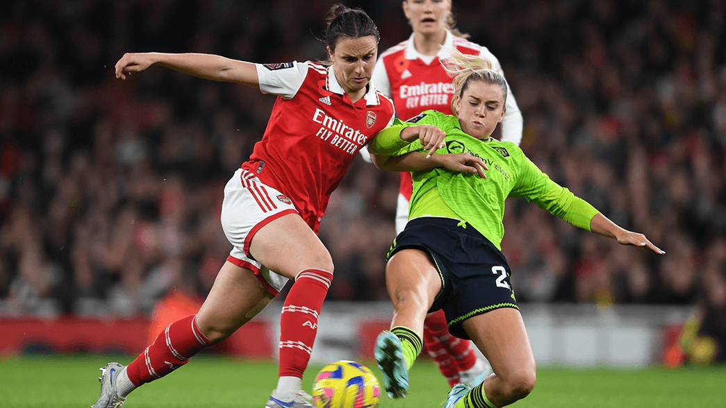 Lotte Wubben-Moy in action against Manchester United